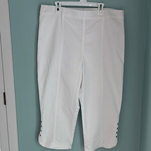 Intro. White Capris with Rivet details. 14P